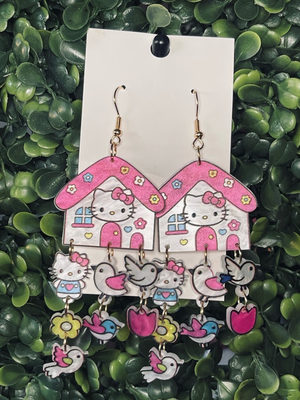 Hello Kitty Pink & White House Dangle Earrings - Picture 2 of 3